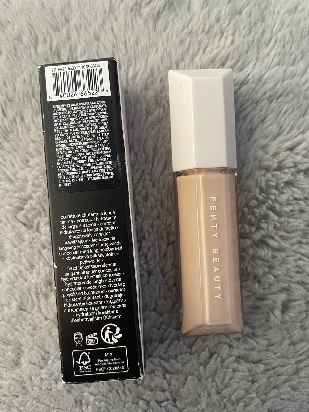 Fenty Beauty Concealer Wand in Light Beige / Cream